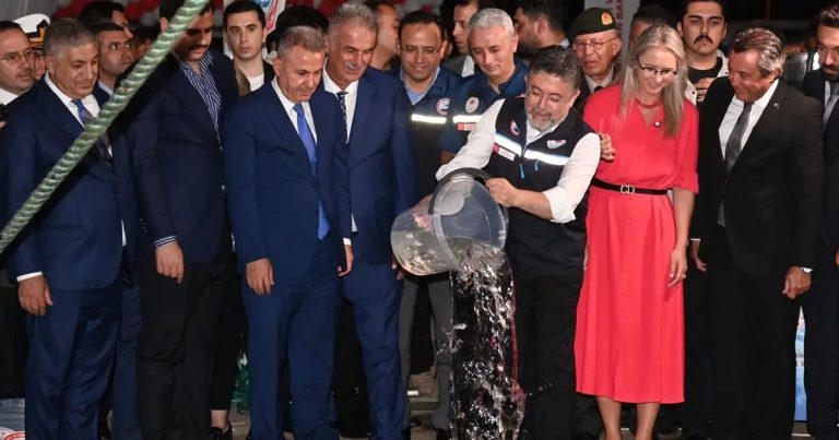 İzmir’den Dünya Şampiyonası Başlangıcı: 2026-2027 Su Ürünleri Sezonunda Bereket ve Teknoloji Bir Arada