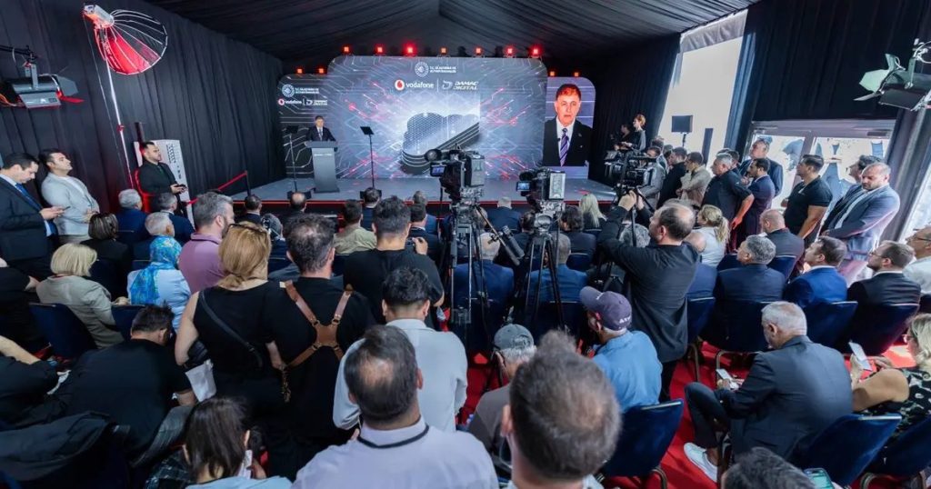 İzmir’in Dijital Dönüşümüne Öncü: Vodafone İzmir Veri Merkezi Açılışı ve Yatırım Çağrısı