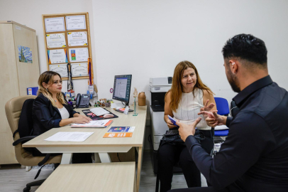 İzmir’in Erişilebilir Hizmetlerle Yükselen Sesleri: Sağır ve İşitme Engelliler İçin Belediyenin Adımları