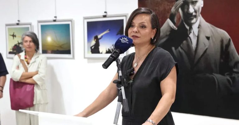 İzmir’in Kurtuluşunun Işığında: “Kurtuluşun Şehri İzmir” Sergisi Kapılarını Açıyor