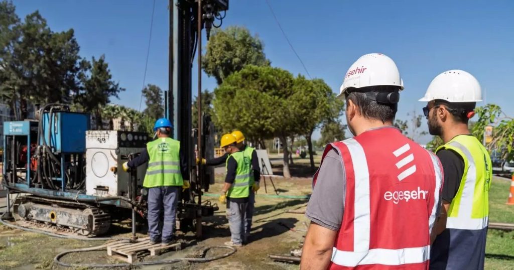 İzmir’in Zemini Konuşuyor: Mikrobölgeleme ile Depreme Karşı Şehrin Hazırlığı Şimdi Başladı