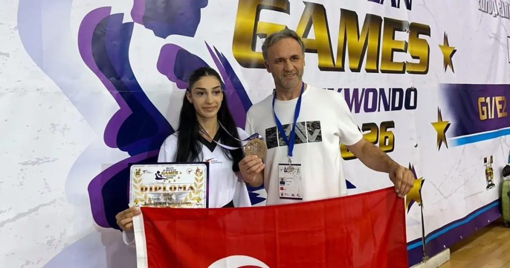 İzmirli Taekwondo Yumruğu: Avrupa Arenasında Altın ve Bronzla Zirveye Tırmanış