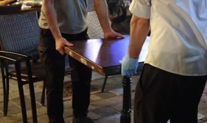 Kaldırımların Güvenliği İçin Gece Denetimi: Ruhsatsız Canlı Miyatık ve Gürültüye Karşı Konak’ın Kararlı Adımları