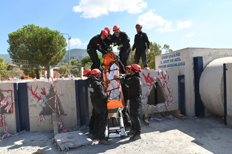 KAR-KUT Başarıya Ulaştı: İzmir’de Afet Yönetiminde Yeni Bir Duruş