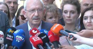Kılıçdaroğlu İzmir Gezisine Buca Cezaeviyle Başladı: Tutuklu İsimlerle Görüştü, İddianamelerin Hızla Hazırlanmasını İstedi