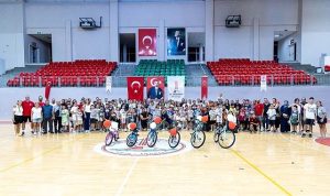 Mahalleler İçin Spora Can Veren Final: Sokak Senin Mahalle Olimpiyatları Saha Şölene Dönüştü