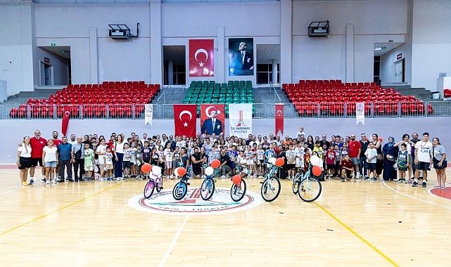 Mahalleler İçin Spora Can Veren Final: Sokak Senin Mahalle Olimpiyatları Saha Şölene Dönüştü