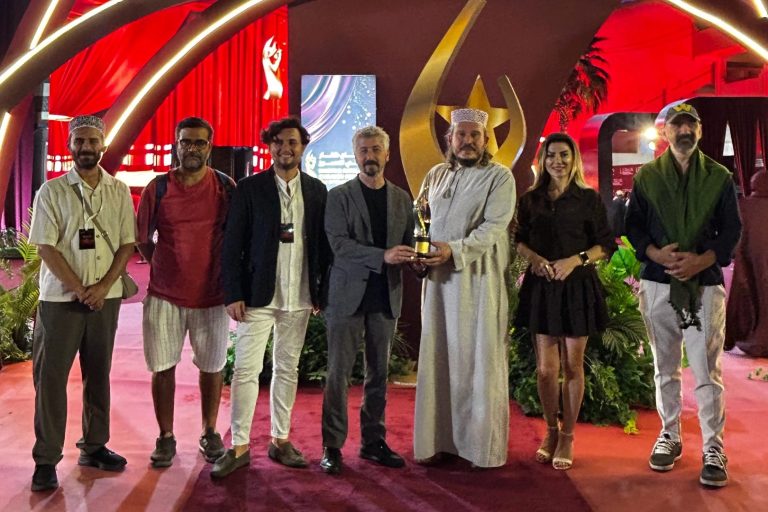 Maltepe Tiyatrosu’nun Hamlet’i Dhofar Festivali’nde En İyi Kostümle Taçlandı