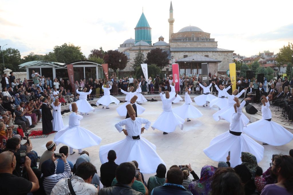 Mevlana’nın Müzik Yolculuğu: Konya’daki Uluslararası Mistik Müzik Festivali Şehri Büyüledi