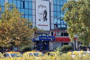 ŞEFFAFLIK MADERA? İZMİR’DE DEV SÜREÇ: RÜŞVET, IRKİKAP ve İMAR İDDİALARINDA YENİ GÖZALTILARLA DEVAM EDİLEN SORUŞTURMA