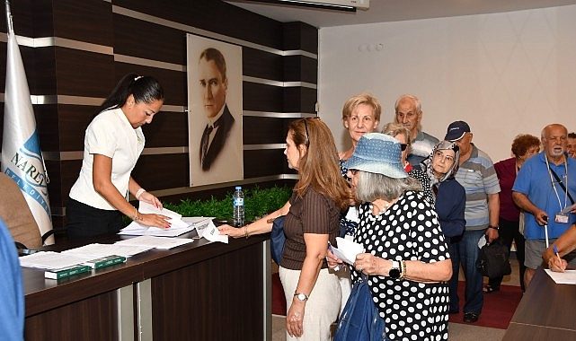 Yaşlı Bilginin Gücü: Narlıdere 3. Yaş Üniversitesiyle Aktif Yaşamın Kapılarını Aralıyor