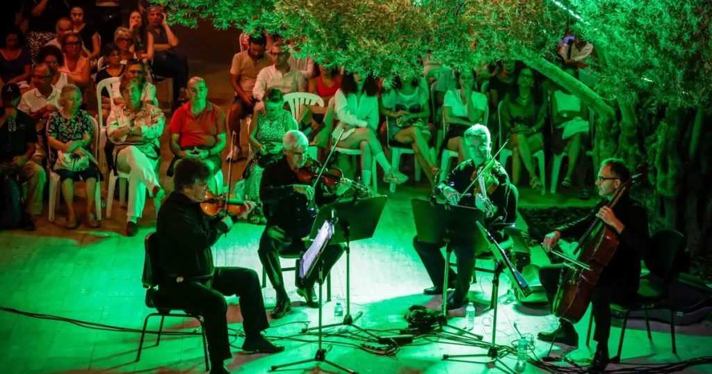 Zeytin Altında Somogyi Quartet ile Açık Hava Müzik Ziyafeti İzmir’i Sardı