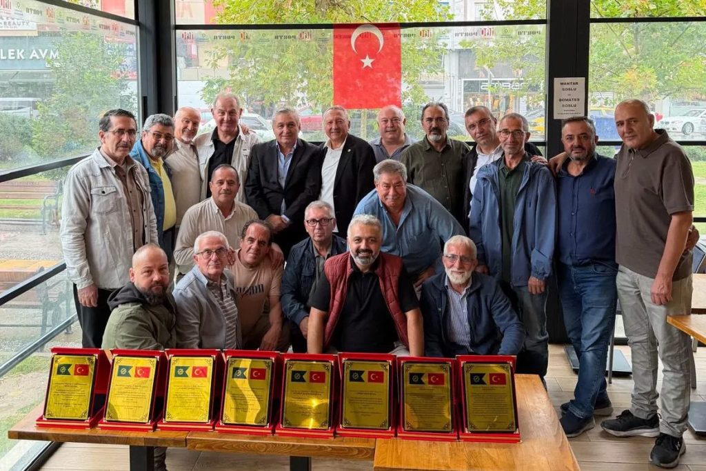 20 Yaşındaydı Gibi Hissettiren Buluşma: Eski Askerlerden Vefa ve Dostluk Dalgası