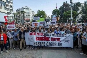 Basın Özgürlüğü İçin İzmir’de Tek Ses: Sansüre Karşı Haber Alma Hakkı İçin Buluşma