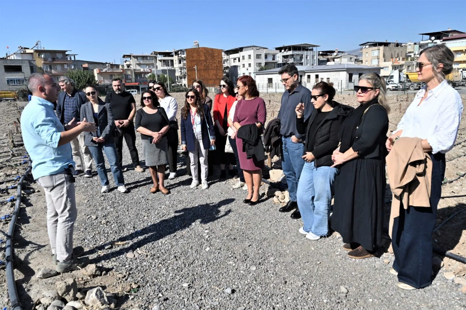 COP31 İçin Yeşil Vizyon: Bornova’daki Panelde Yerelden Küresele İklim Eylemi ve Kent Bostanı Ziyareti