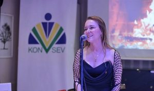Cumhuriyet Baloğunda Dayanışmanın Sesi: Nilüfer Çınarlı Mutlu ve KONSEV’in Coşkusuyla Geçen Altın Saatler
