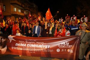Cumhuriyet Coşkusu: Mahmut Esat Bozkurt’u Anma ve Halkla Buluşan Kutlamalar