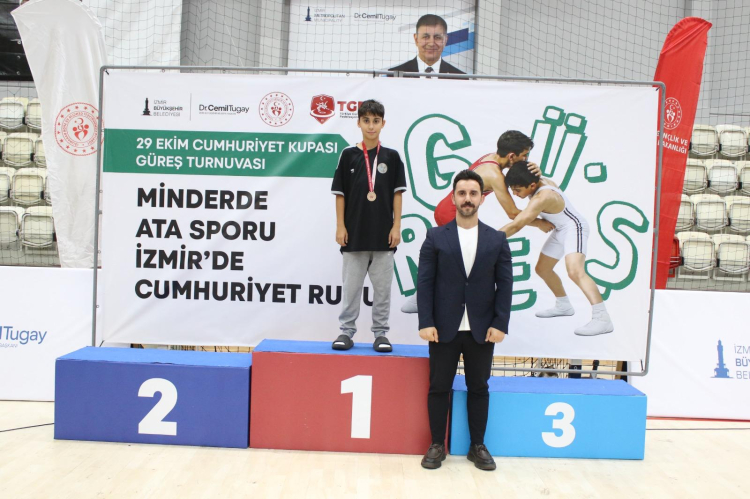 Cumhuriyet Ruhunu Sporla Yaşatan Final Haftası: Judo ve Güreş Turnuvası İzmir’de Birlikte Buluştu