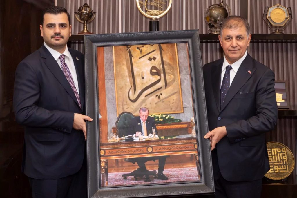 İzmir’de Heyet Ziyareti: Hizmet İçin Omuz omuza Çalışma Vurusu