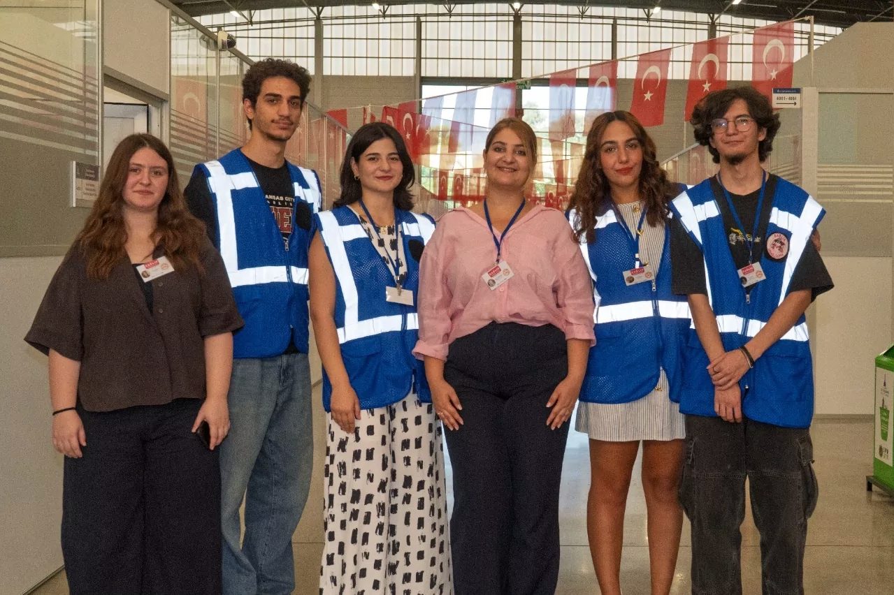 İzmir’in Sağlık Gönüllüsü Ağı: Gençler ve Mentorler Yeni Nesil Sağlık Bilinciyle Buluşuyor