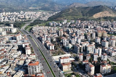 İzmir’in Yeni Üst Geçidiyle Girne ve Nazım Hikmet Bulvarı Arasında Genişletilen Ulaşım Ağı