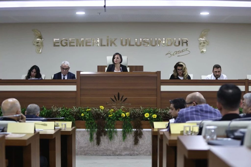 Karabağlar’da 2027 Bütçesi ve Yeni Projeler İçin Meclis Kararı Ağır Bastı: KARBEM Üçüncü Şube ve Soma’nın Giderilmesi Hedefleniyor