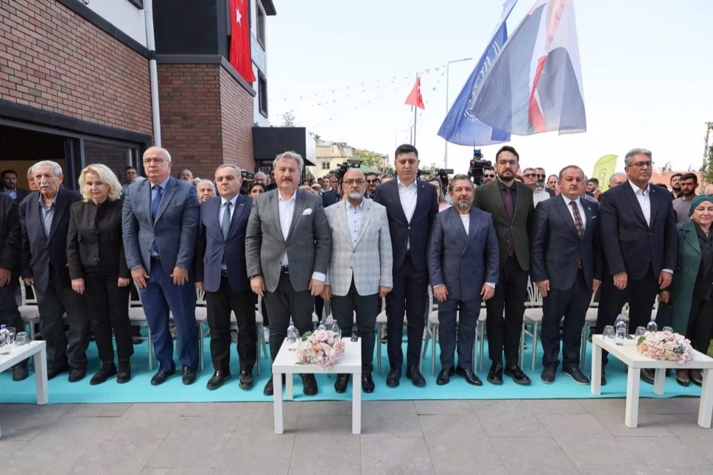 Kıranardı’nın Yürekten Yatırımı: Aile Sağlığı, Kütüphane ve Teknolojiyle Dolu Modern Yaşam Merkezi Açılışı ve Geleceğe Umut Taşıyan Projeler