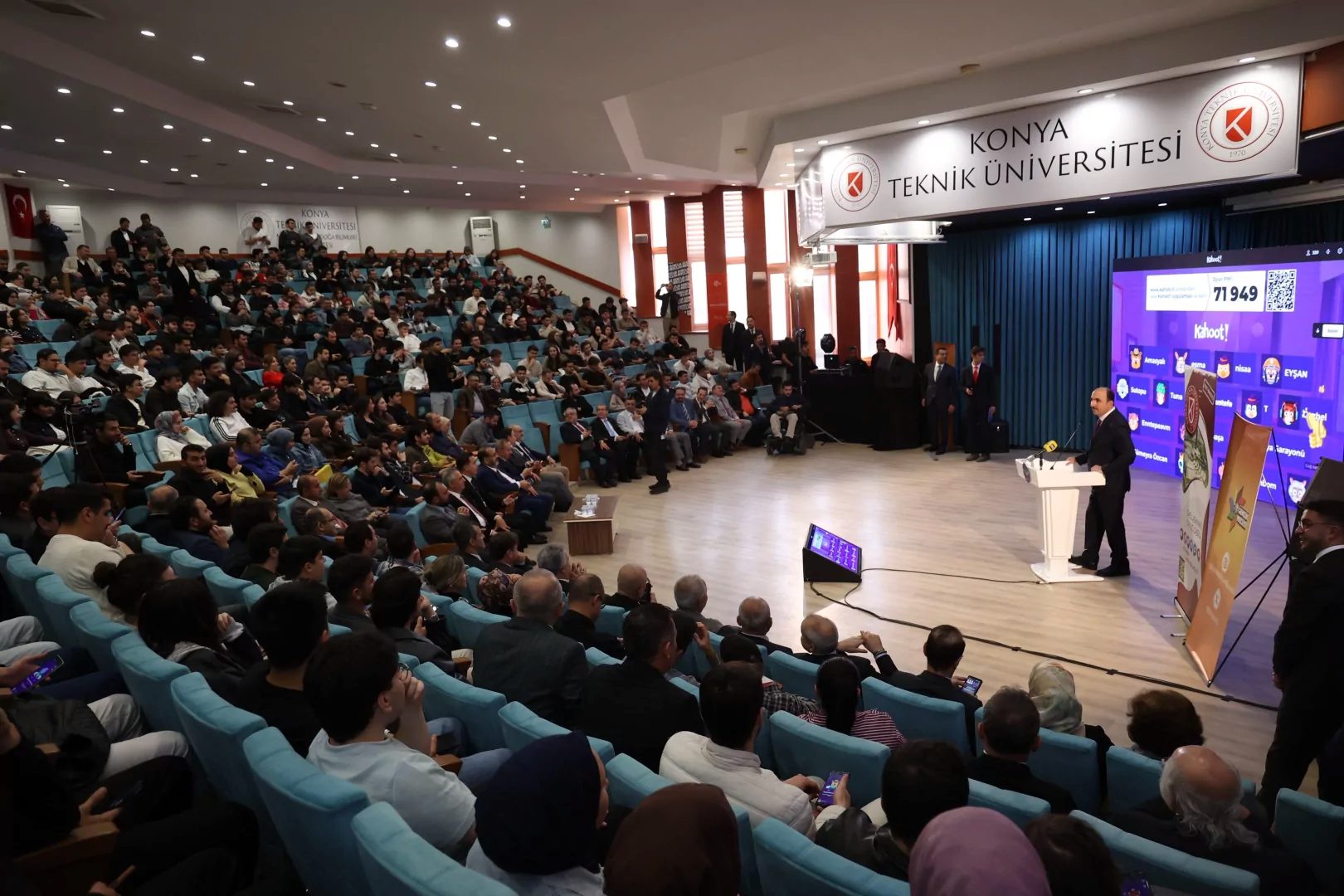 Konya’da Gençlik ve Üniversite İçin Büyük Vizyon: Raylı Sistemden Şehir Kütüphanesi’ne Yeni Ufuklar