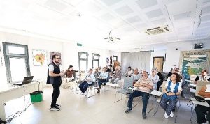Zeytin Budamasında Devrim: Üretticilerin Bilgi ve Verimliliğini Zirveye Taşıyan Ücretsiz Eğitimle Yeni Nesil Zeytin Yetiştiriciliği Başladı